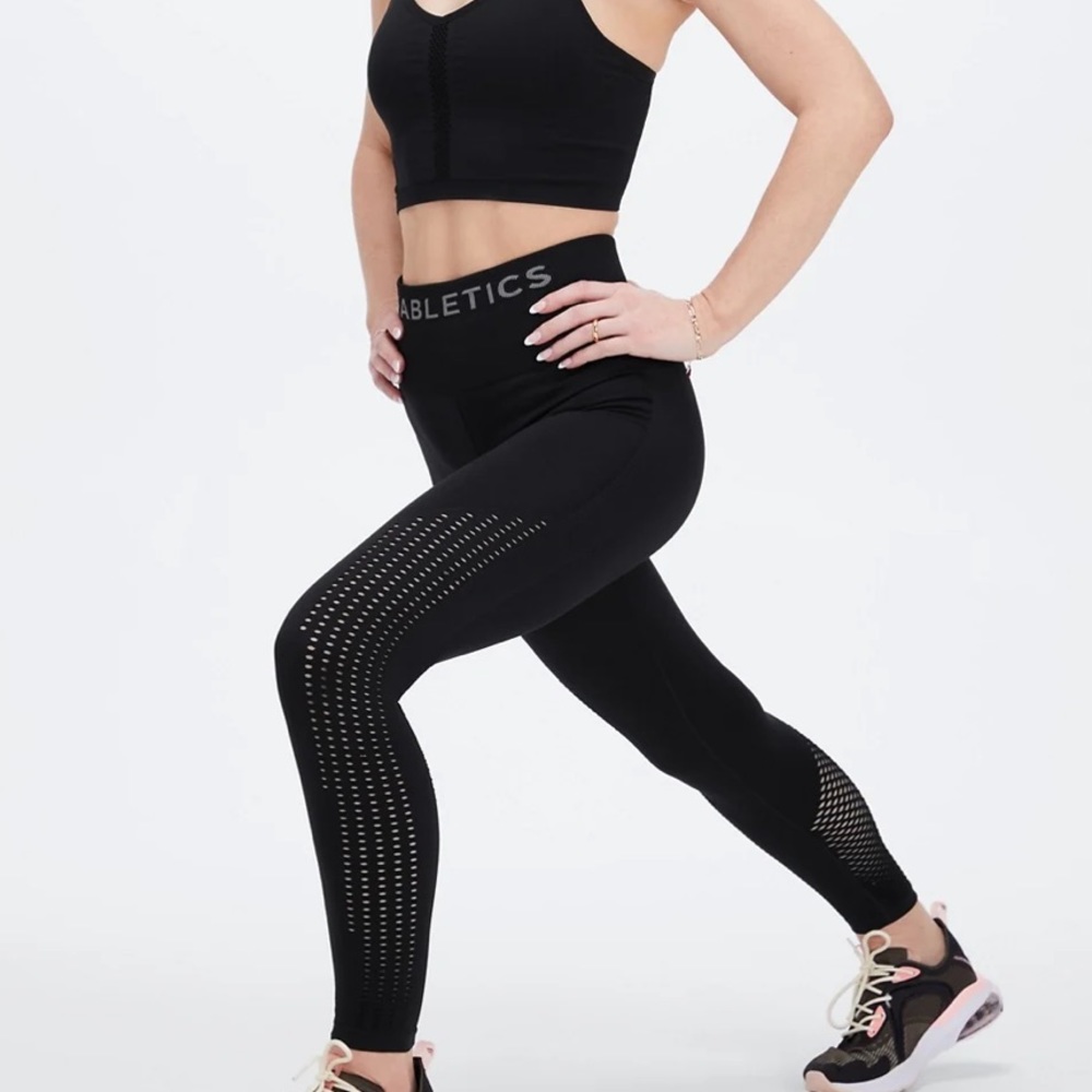Fabletics Sync Seamless High-Waisted 7/8 Legging XS NWOT